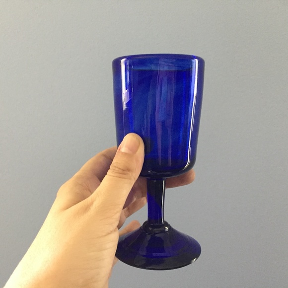 8 Mix Matched Dusty and Cobalt Blue Wine Glasses - Picture 6 of 8